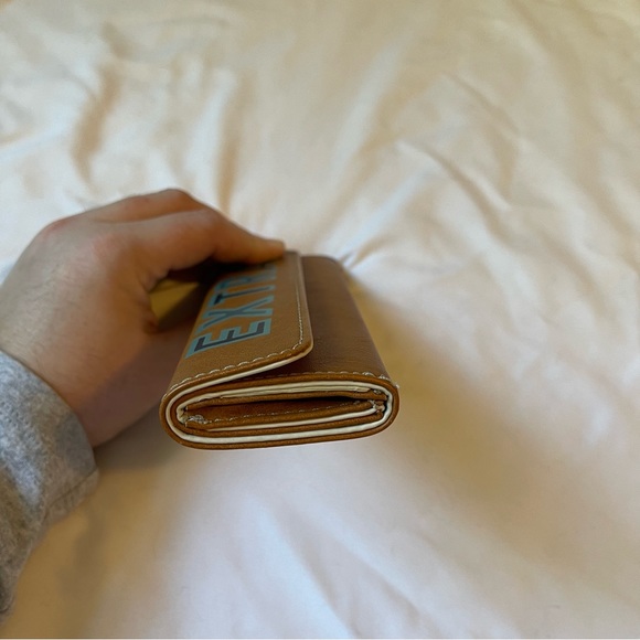 EXTRA Fossil Sunglasses Case - Picture 6 of 8